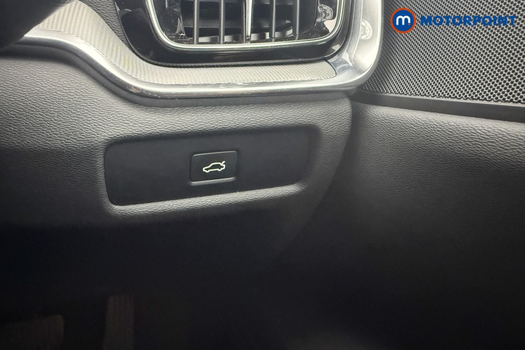 Used Volvo V60 2023 for sale - 76650768: Photo 17