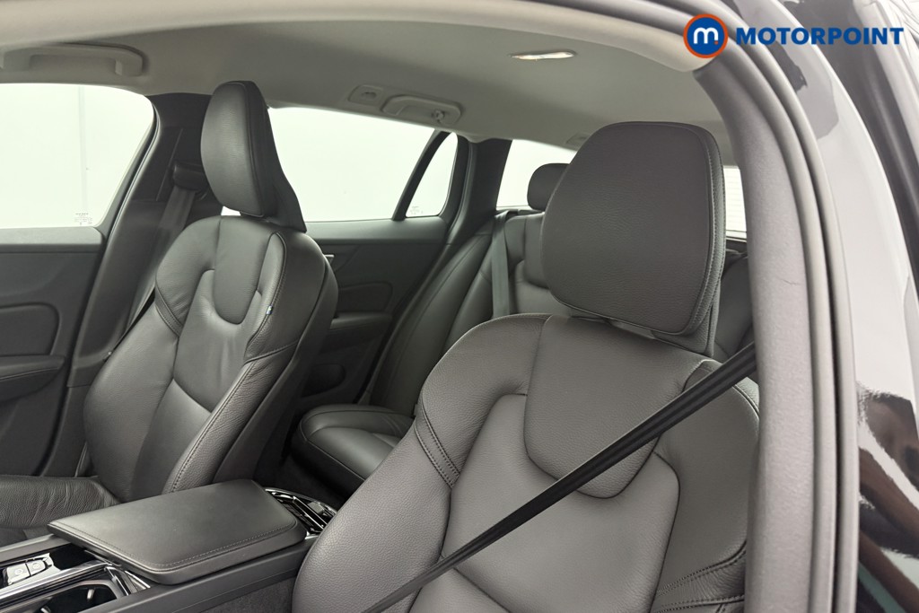 Used Volvo V60 2023 for sale - 76650768: Photo 26