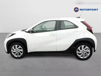 Used Toyota Aygo X 2023 for sale - 76610757: Photo