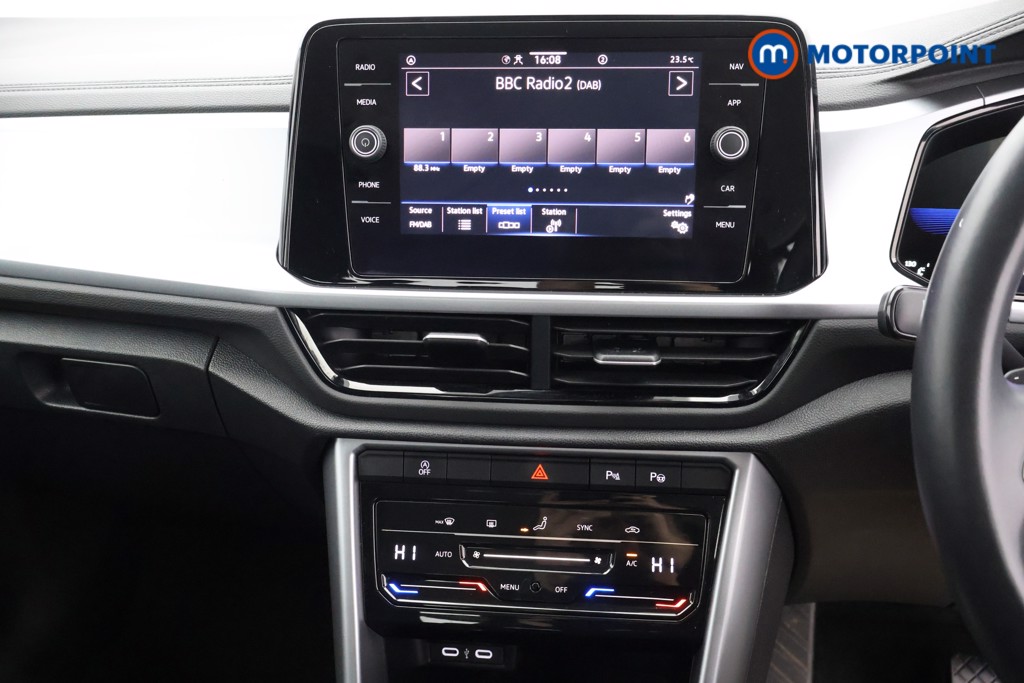 Used Volkswagen T-Roc 2023 for sale - 77932216: Photo 15