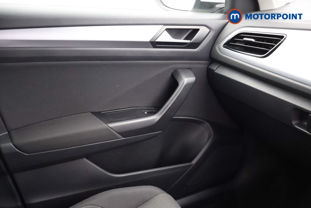 Used Volkswagen T-Roc 2023 for sale - 77932216: Photo 18