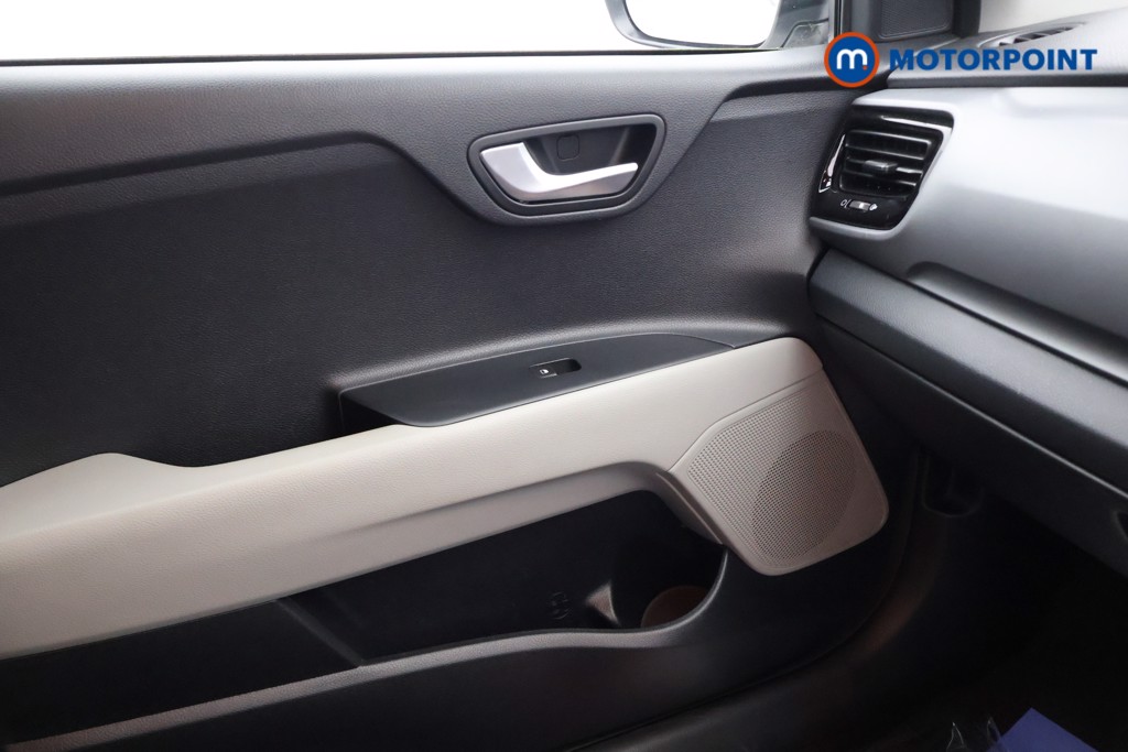 Used Kia Stonic 2019 for sale - 77187175: Photo 20