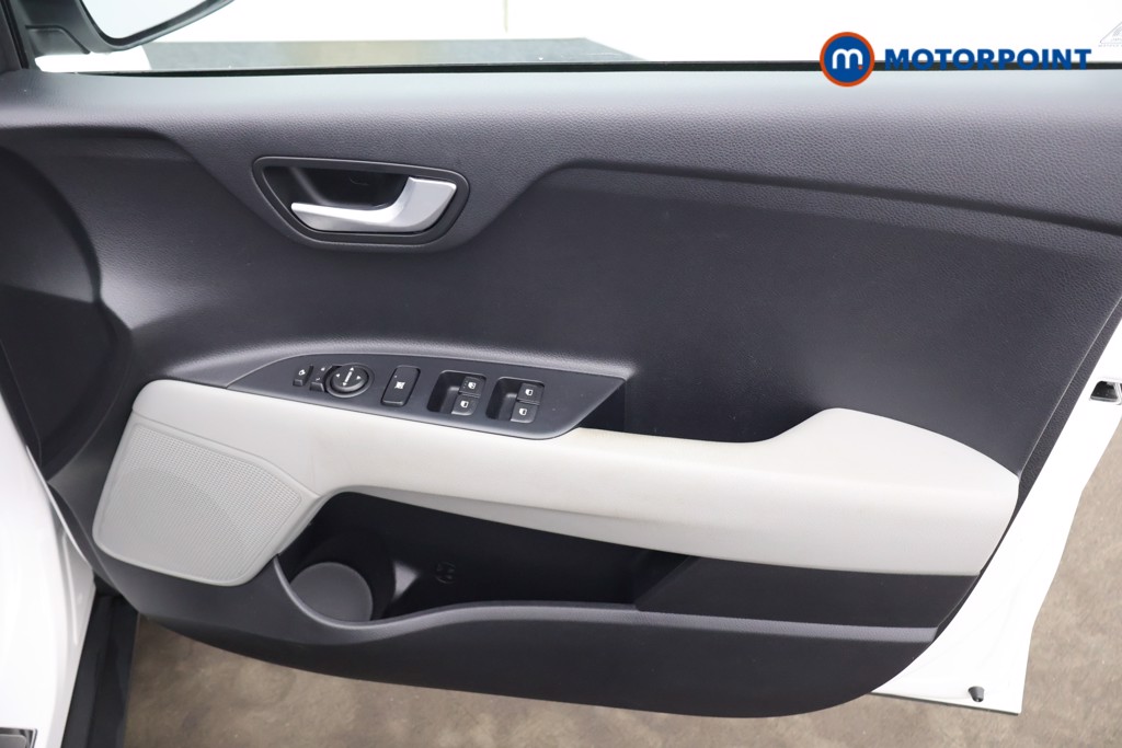 Used Kia Stonic 2019 for sale - 77187175: Photo 21