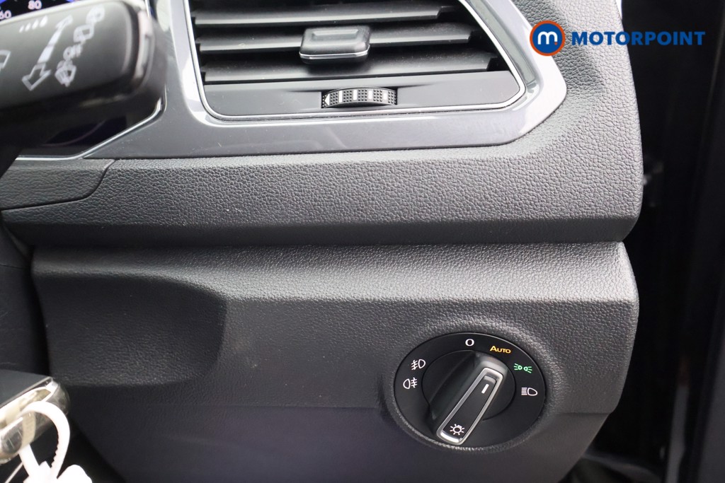 Used Volkswagen T-Roc 2021 for sale - 76972218: Photo 26