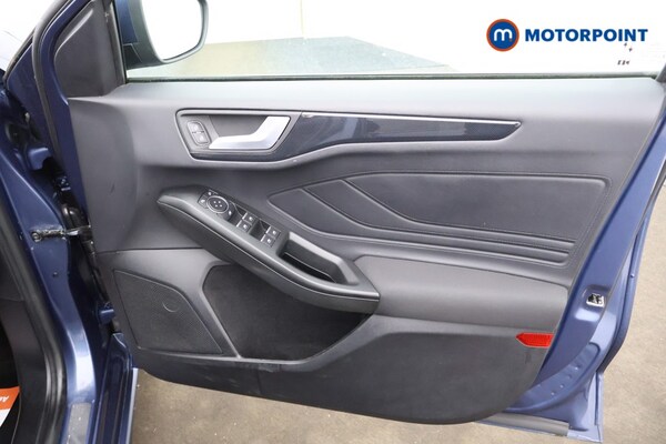 Used Ford Focus 2020 for sale - 76080156: Photo 17