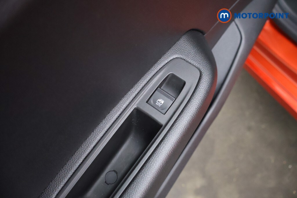 Used Renault Clio 2024 for sale - 77772420: Photo 39