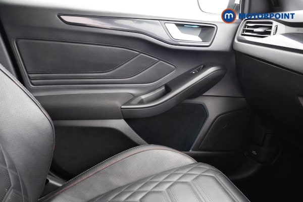 Used Ford Focus 2023 for sale - 76222901: Photo 15