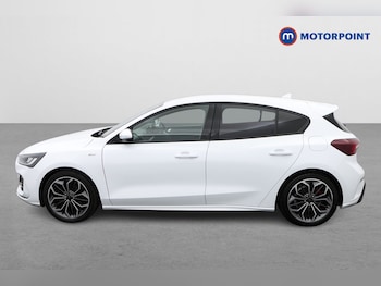 Used Ford Focus 2023 for sale - 76222901: Photo 4