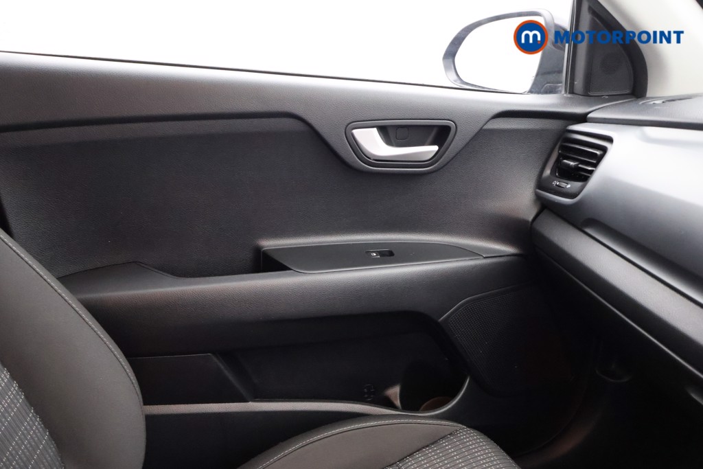 Used Kia Stonic 2022 for sale - 78081763: Photo 22