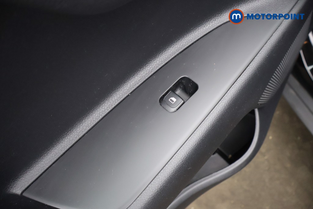 Used Kia Stonic 2022 for sale - 78081763: Photo 36