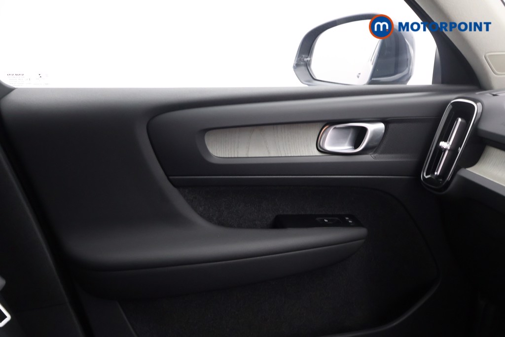 Used Volvo XC40 2021 for sale - 76762651: Photo 20