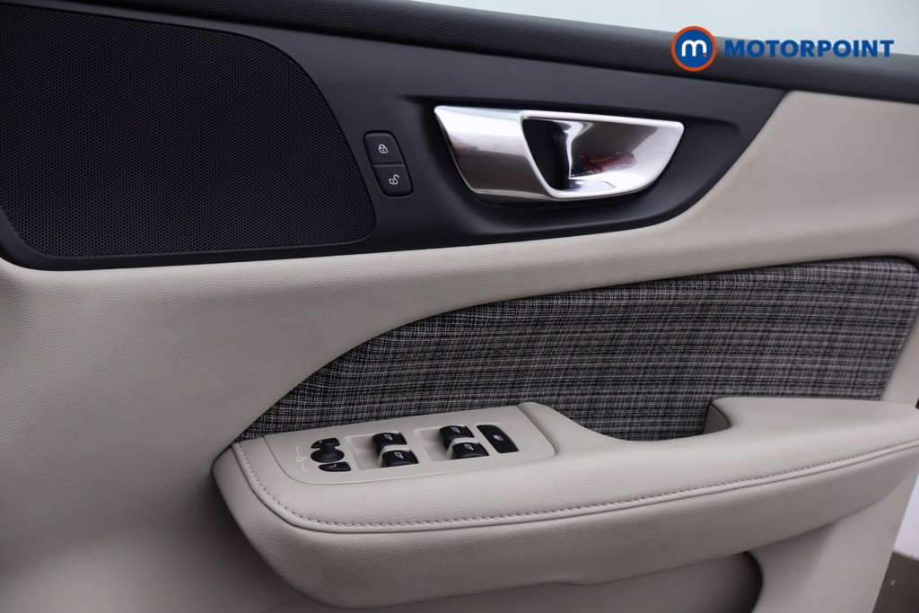 Used Volvo V60 2018 for sale - 76697168: Photo 16