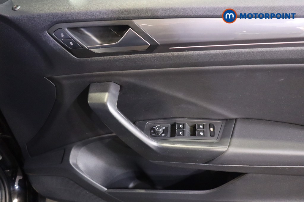 Used Volkswagen T-Roc 2021 for sale - 76436695: Photo 17