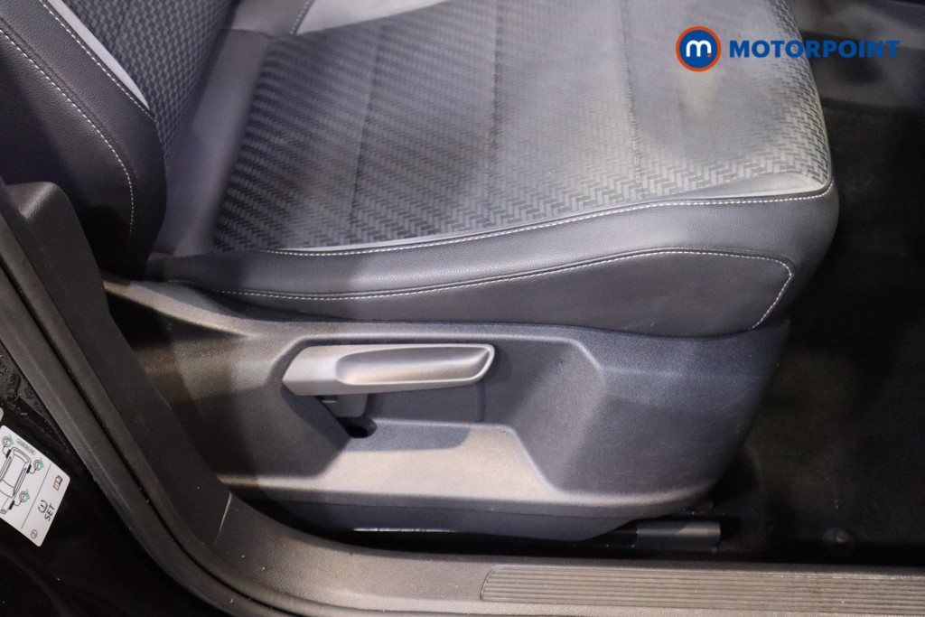 Used Volkswagen T-Roc 2021 for sale - 76436695: Photo 24