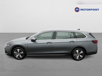 Used Volkswagen Passat 2025 for sale - 75891294: Photo