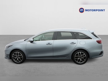 Used Kia Ceed 2022 for sale - 77743819: Photo