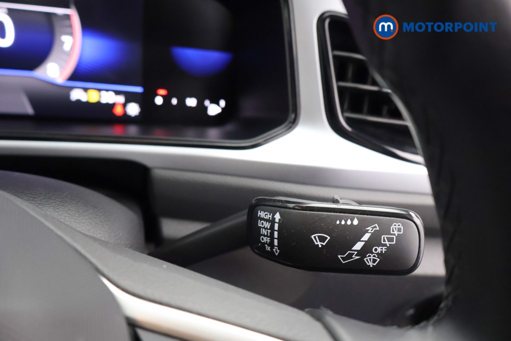 Used Volkswagen T-Roc 2023 for sale - 76491706: Photo 9