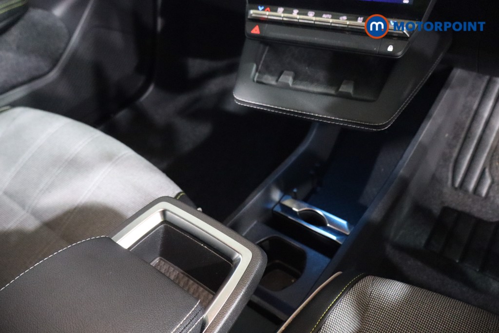 Used Renault Scenic E-Tech 2024 for sale - 76819472: Photo 19