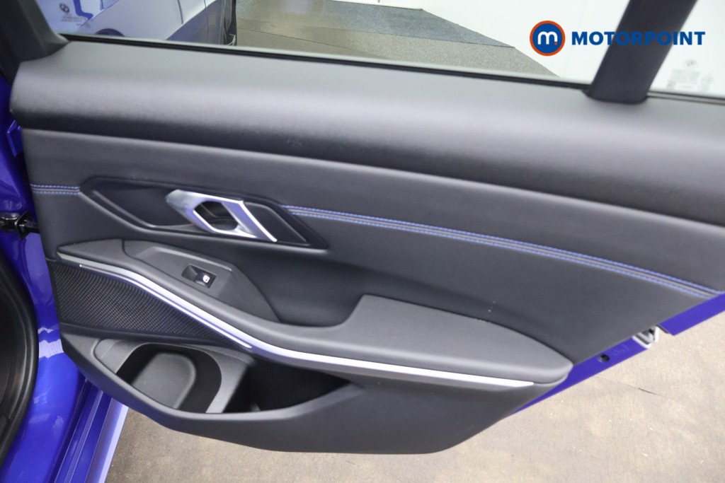 Used BMW 3 Series 2024 for sale - 77951536: Photo 25