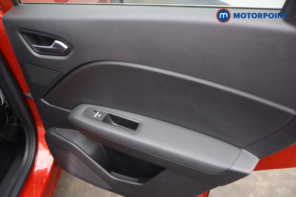 Used Renault Captur 2020 for sale - 76933888: Photo 23