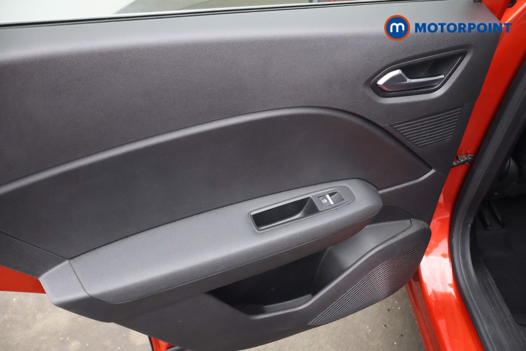 Used Renault Captur 2020 for sale - 76933888: Photo 26