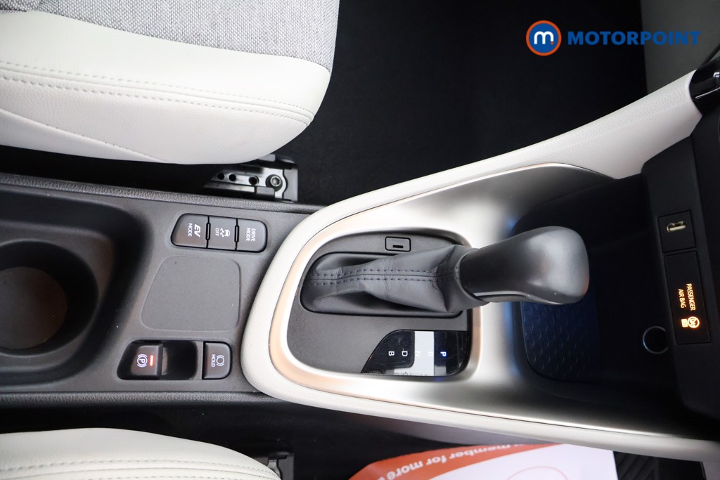 Used Toyota Yaris 2023 for sale - 77407372: Photo 17