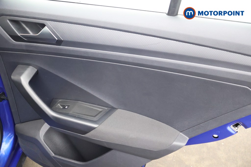 Used Volkswagen T-Roc 2023 for sale - 77026103: Photo 26