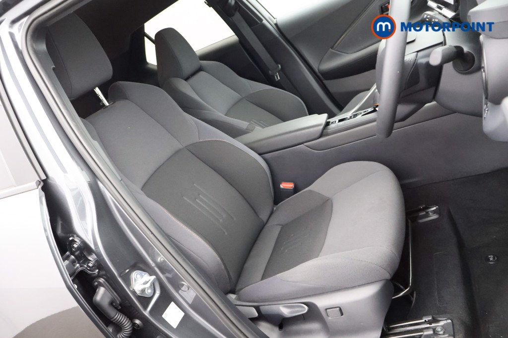Used Toyota C-HR 2024 for sale - 75997635: Photo 17
