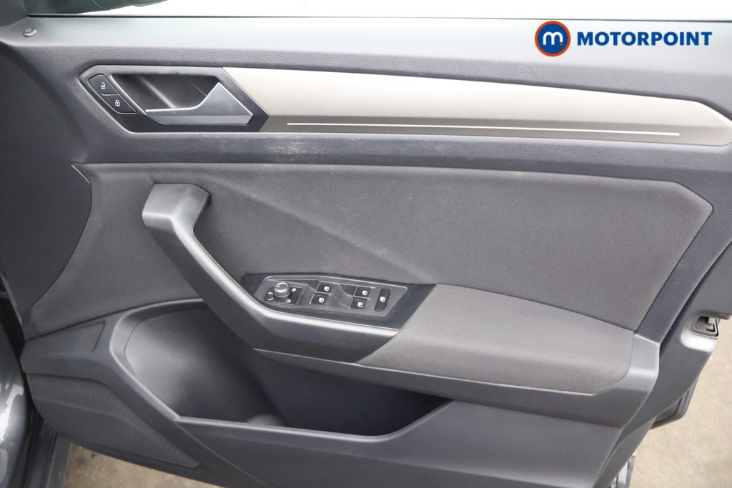 Used Volkswagen T-Roc 2021 for sale - 76402845: Photo 22