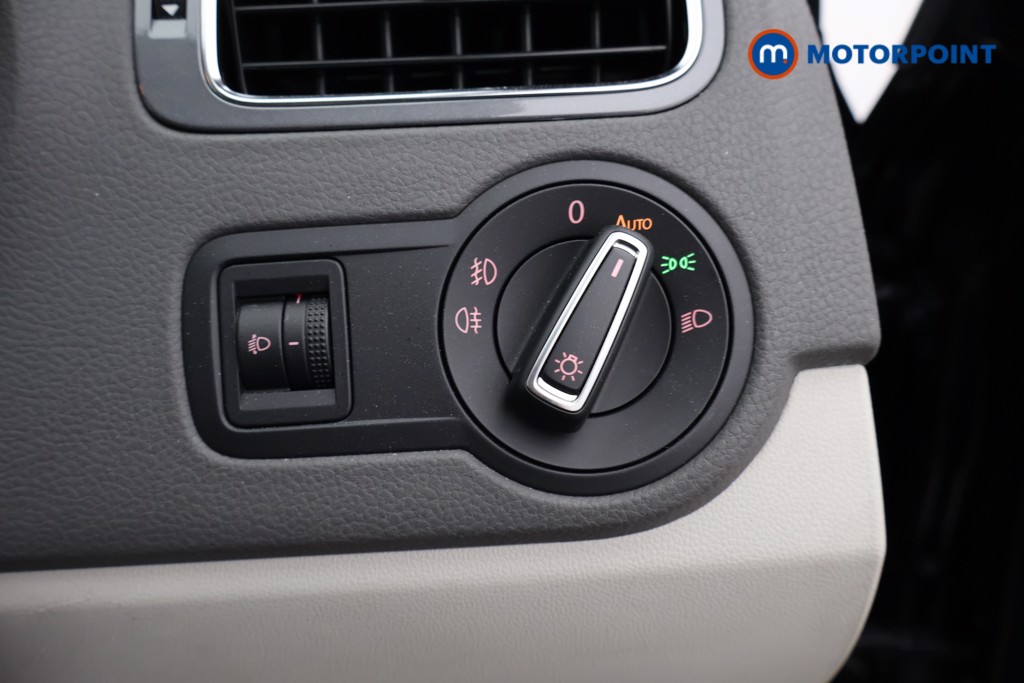 Used Volkswagen Polo 2015 for sale - 77984381: Photo 18