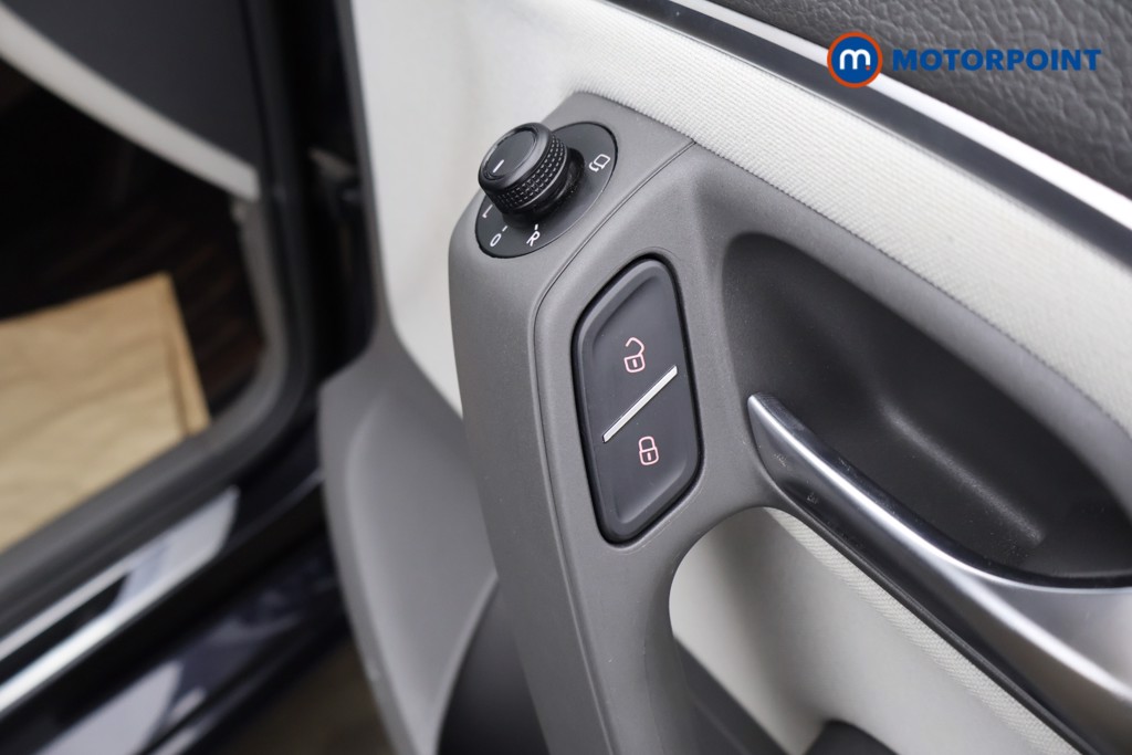 Used Volkswagen Polo 2015 for sale - 77984381: Photo 30