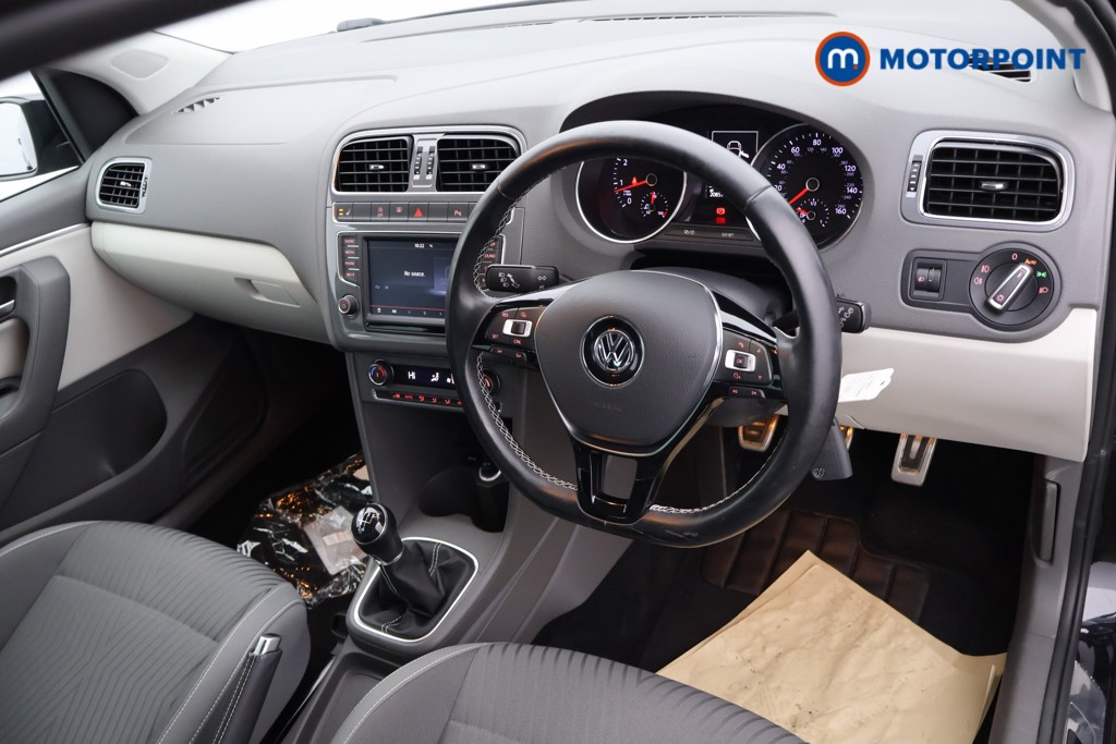 Used Volkswagen Polo 2015 for sale - 77984381: Photo 33