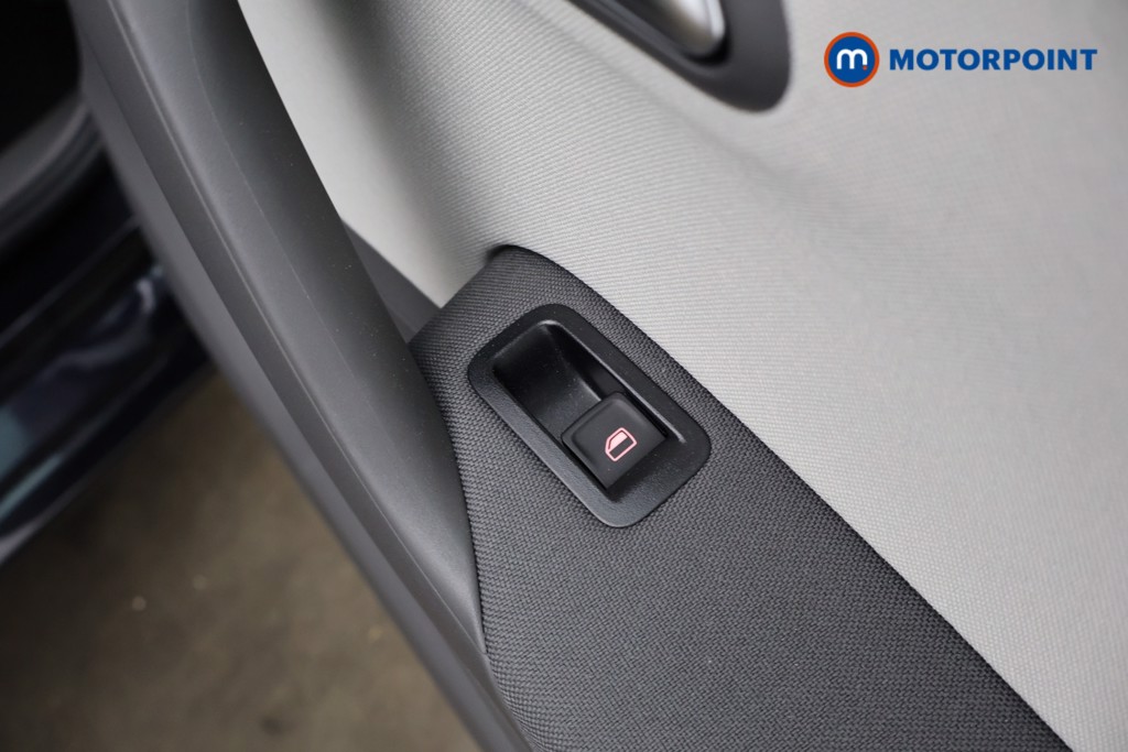 Used Volkswagen Polo 2015 for sale - 77984381: Photo 36