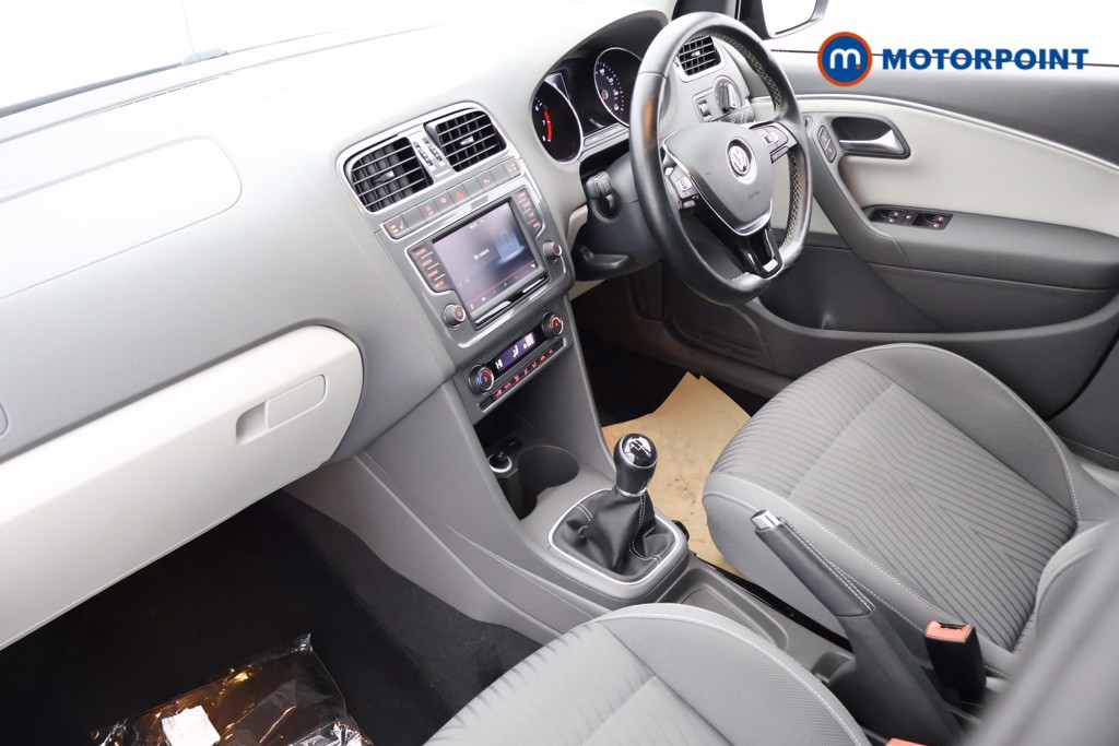 Used Volkswagen Polo 2015 for sale - 77984381: Photo 41