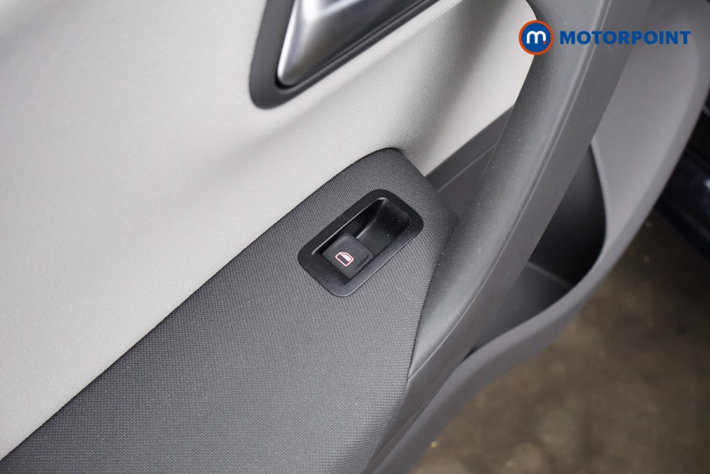 Used Volkswagen Polo 2015 for sale - 77984381: Photo 42