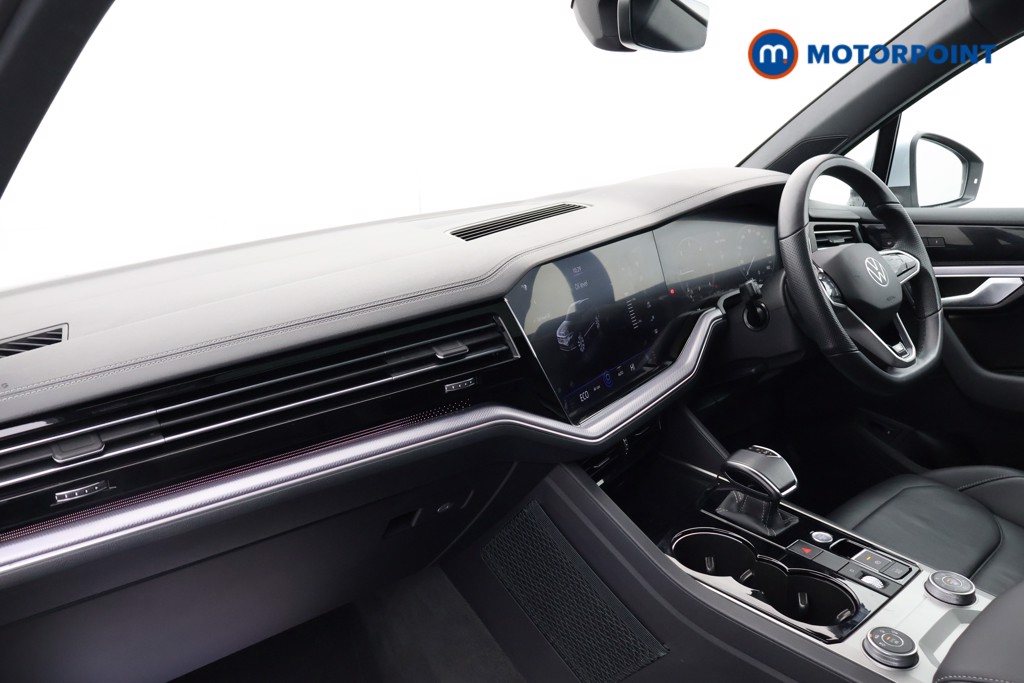 Used Volkswagen Touareg 2023 for sale - 77199118: Photo 32