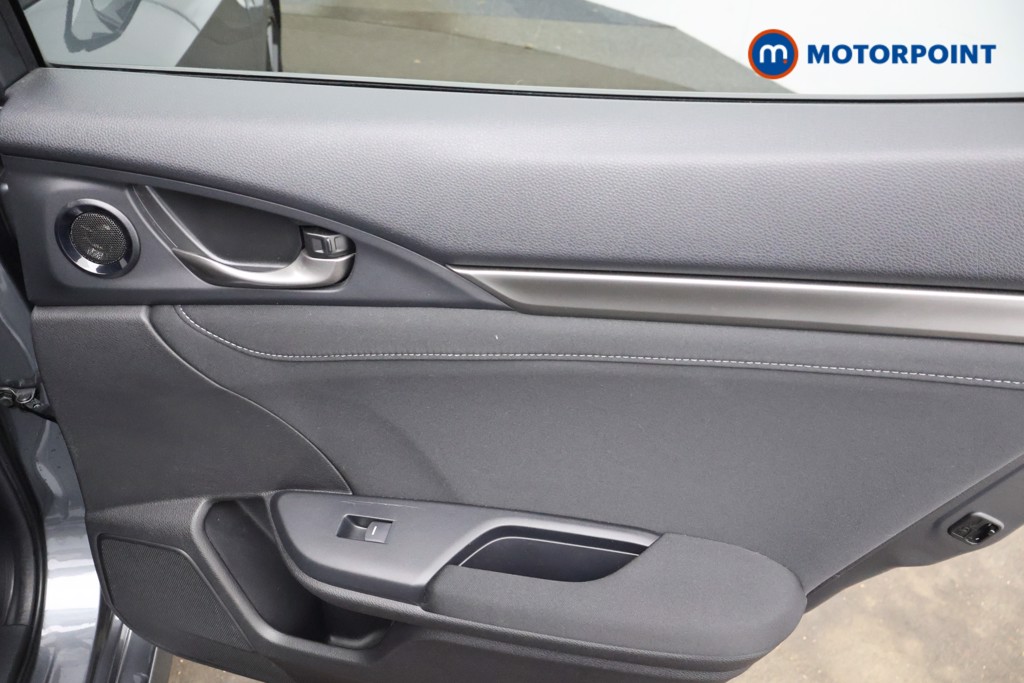 Used Honda Civic 2021 for sale - 76255614: Photo 27