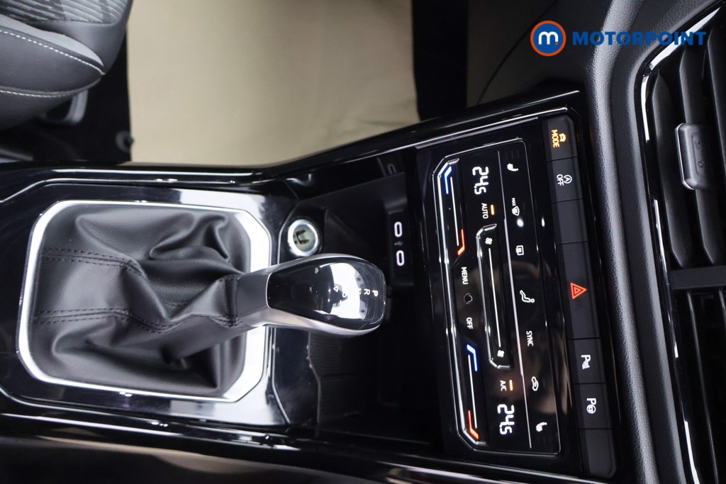 Used Volkswagen T-Roc 2022 for sale - 76985008: Photo 17