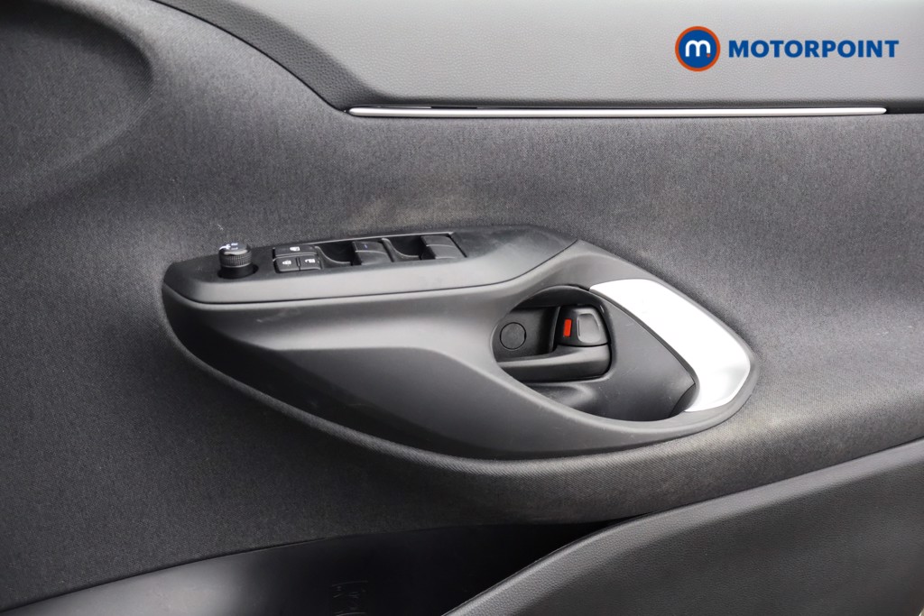 Used Toyota Yaris Cross 2023 for sale - 77763803: Photo 18