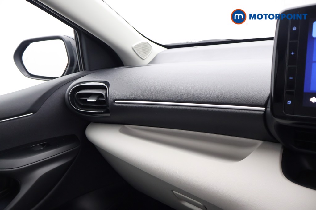 Used Toyota Yaris 2023 for sale - 76405428: Photo 20