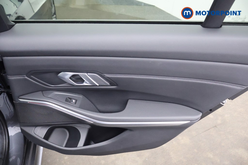 Used BMW 3 Series 2021 for sale - 77590842: Photo 24