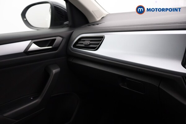 Used Volkswagen T-Roc 2022 for sale - 76056196: Photo 14
