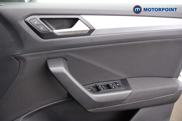 Used Volkswagen T-Roc 2022 for sale - 76056196: Photo 9