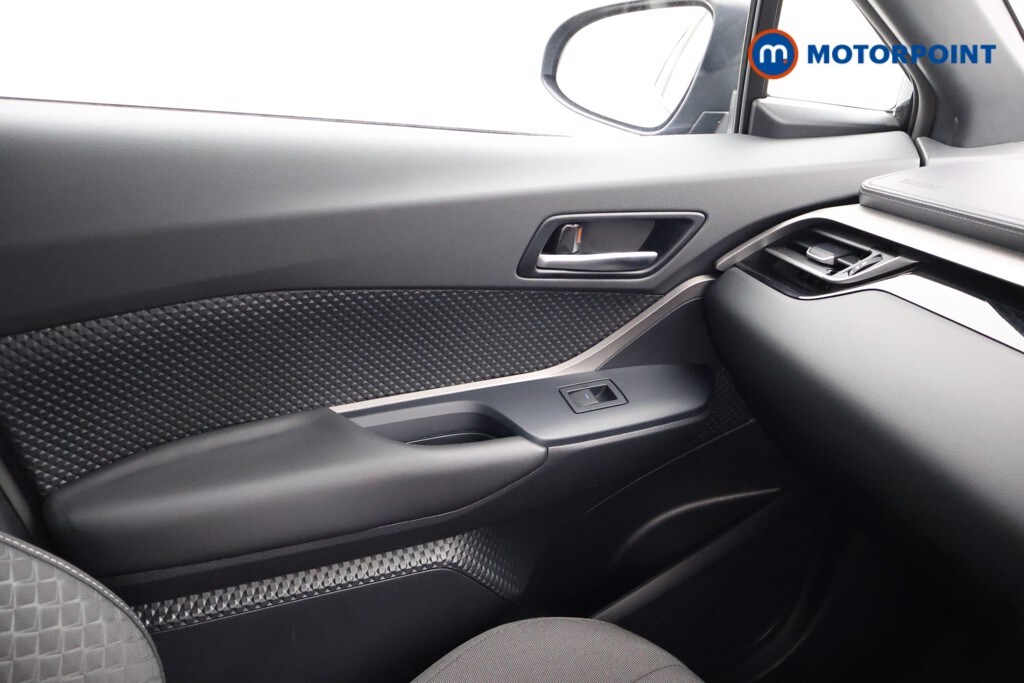 Used Toyota C-HR 2022 for sale - 77962525: Photo 17