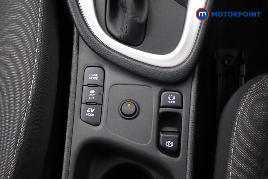 Used Toyota Yaris 2023 for sale - 76718360: Photo 18