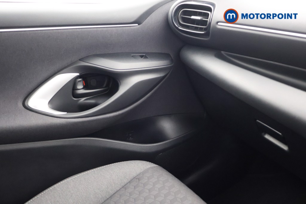 Used Toyota Yaris 2023 for sale - 76718360: Photo 20