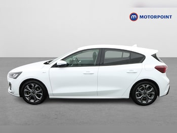 Used Ford Focus 2023 for sale - 76028463: Photo 4