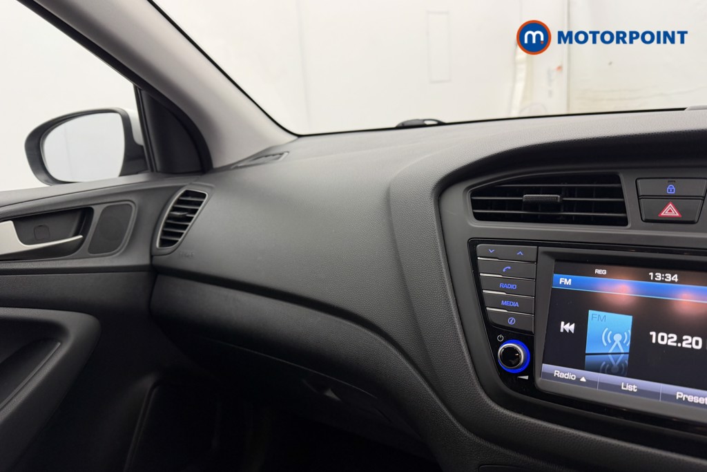 Used Hyundai i20 2018 for sale - 77718886: Photo 16