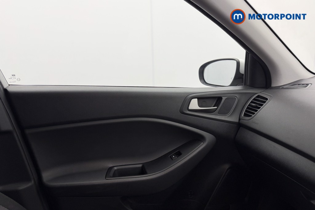 Used Hyundai i20 2018 for sale - 77718886: Photo 17