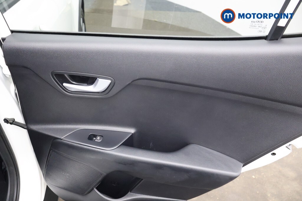 Used Kia Stonic 2019 for sale - 76252899: Photo 29